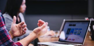 Jak pomóc innym rozwiązywać konflikty