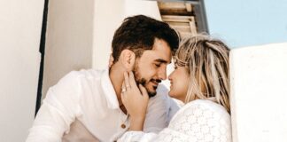 Czym jest intymność emocjonalna i jak ją rozwijać