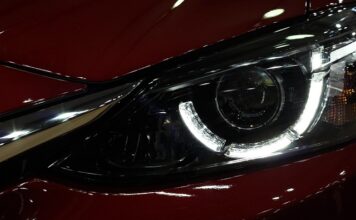 Ile pali Mazda 6?