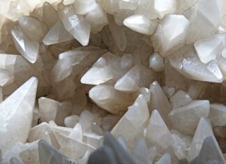 Czy kamień onyks jest drogi?