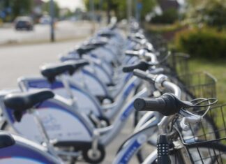 Jak zdjąć szprychy?